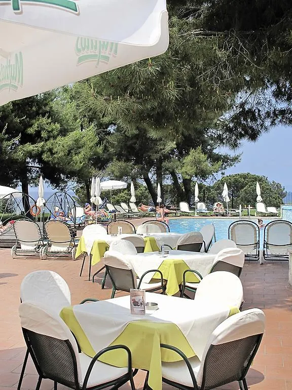 Lesse Hotel Χαλκιδική 4*,  Ελλάδα