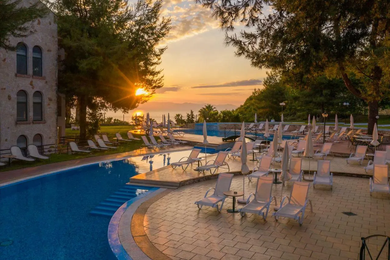 Lesse Hotel Χαλκιδική
